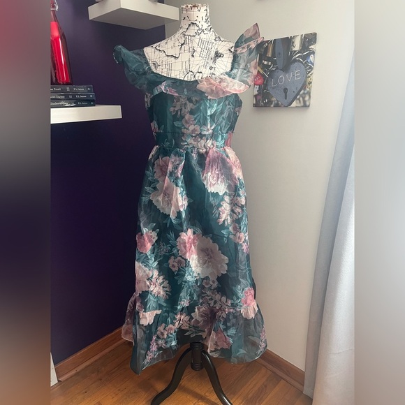 Lulu’s Floral Print Party Dress NWT - Picture 1 of 14